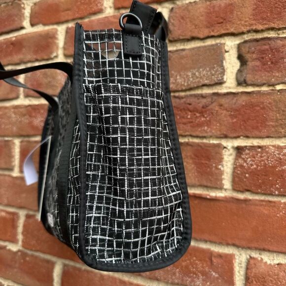 WILDFOX $60 bag black tote w crossbody strap NWT - Picture 2 of 8